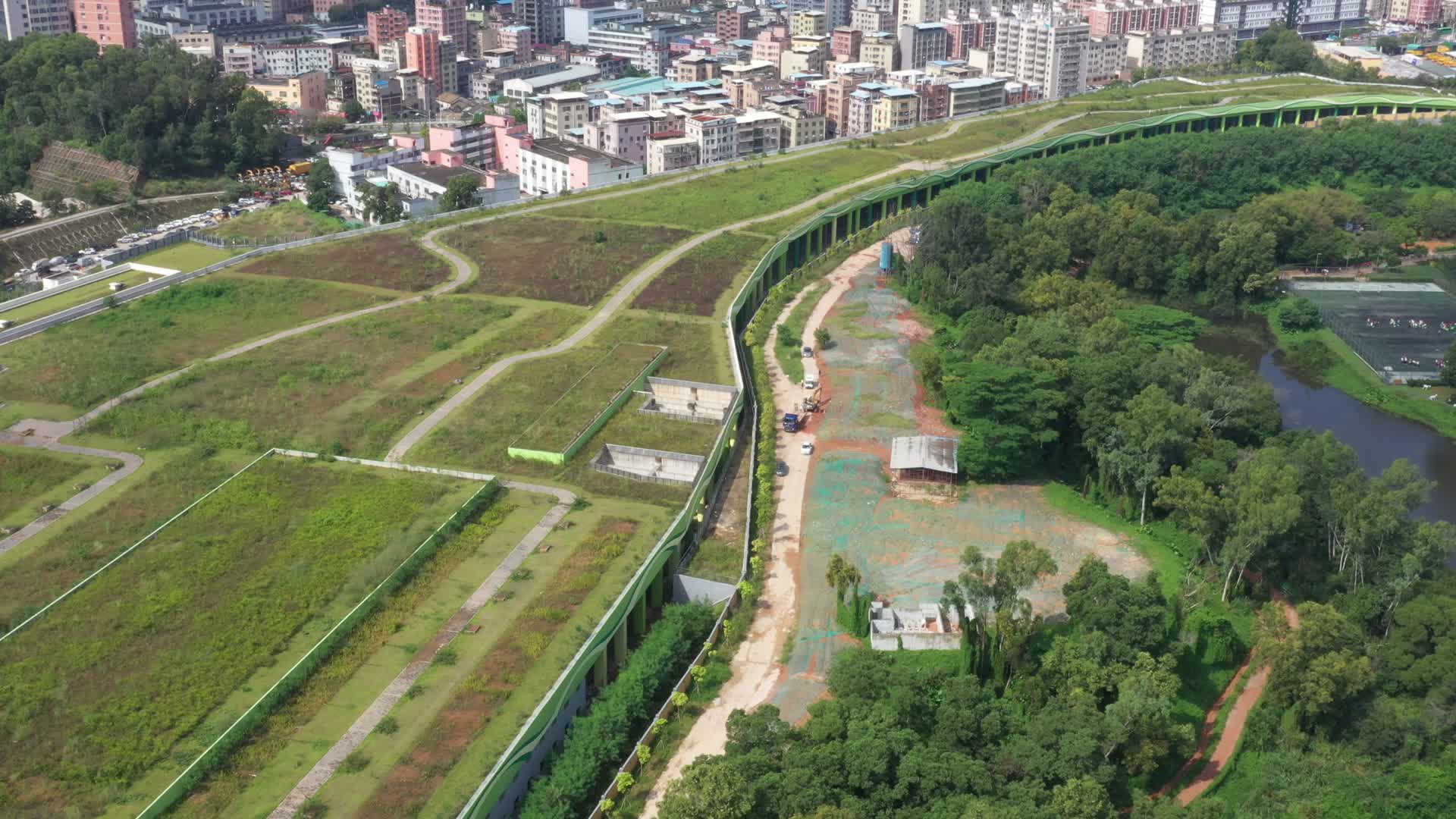 深圳龙华绿地航拍视频的预览图