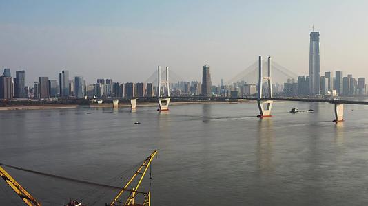 武汉滨江苑码头航拍视频的预览图