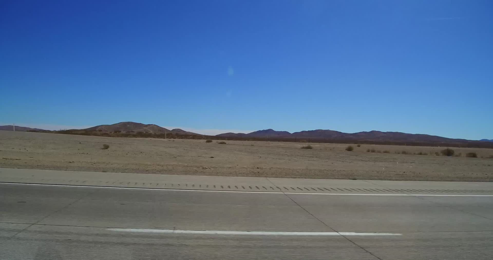 美国加州高速公路自驾行车记录仪实拍4K视频的预览图