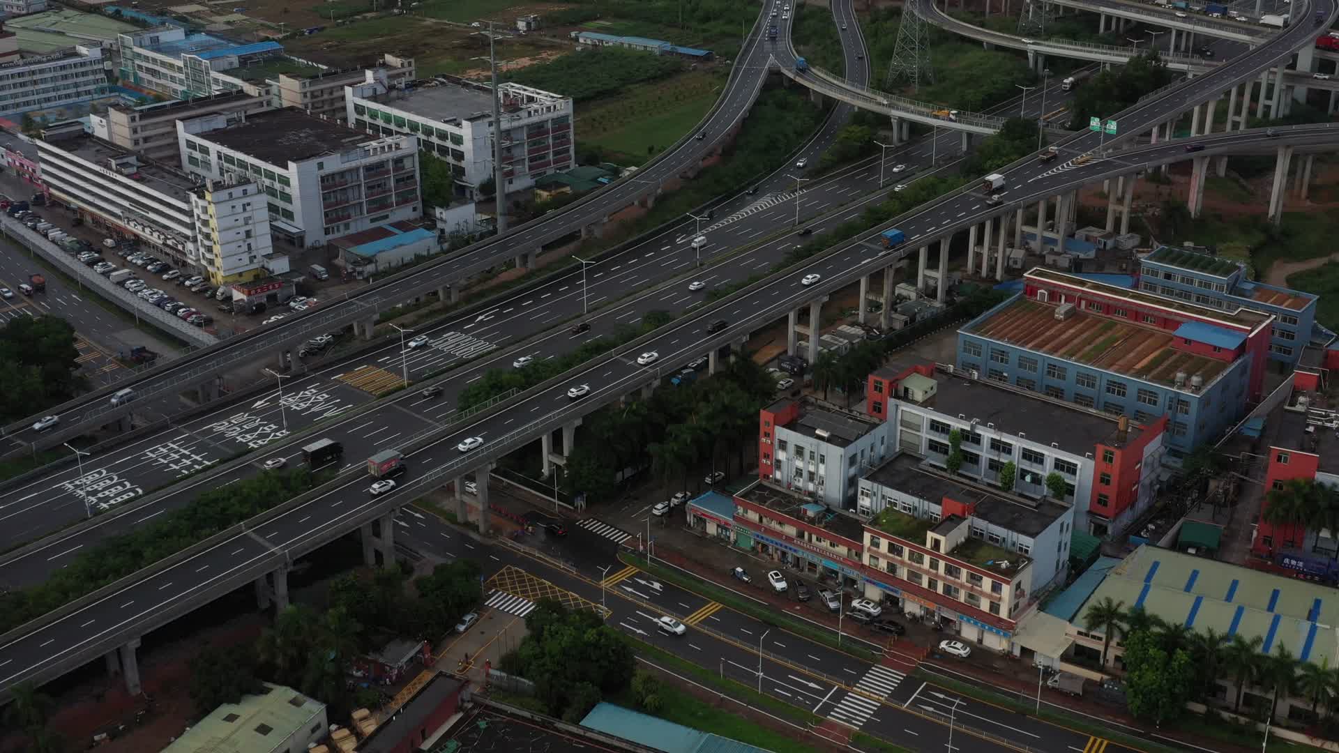 深圳龙华建筑楼房高架航拍视频的预览图