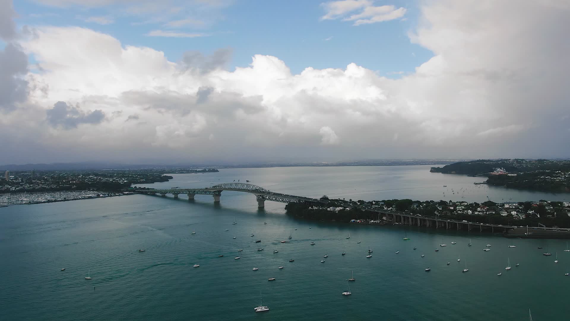 4K航拍新西兰绝美风光视频的预览图