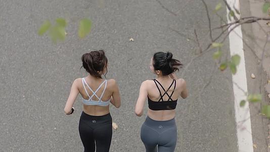 优雅唯美美女跑步健身健康生活视频视频的预览图