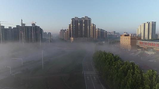 襄城早晨云雾航拍大景2视频的预览图