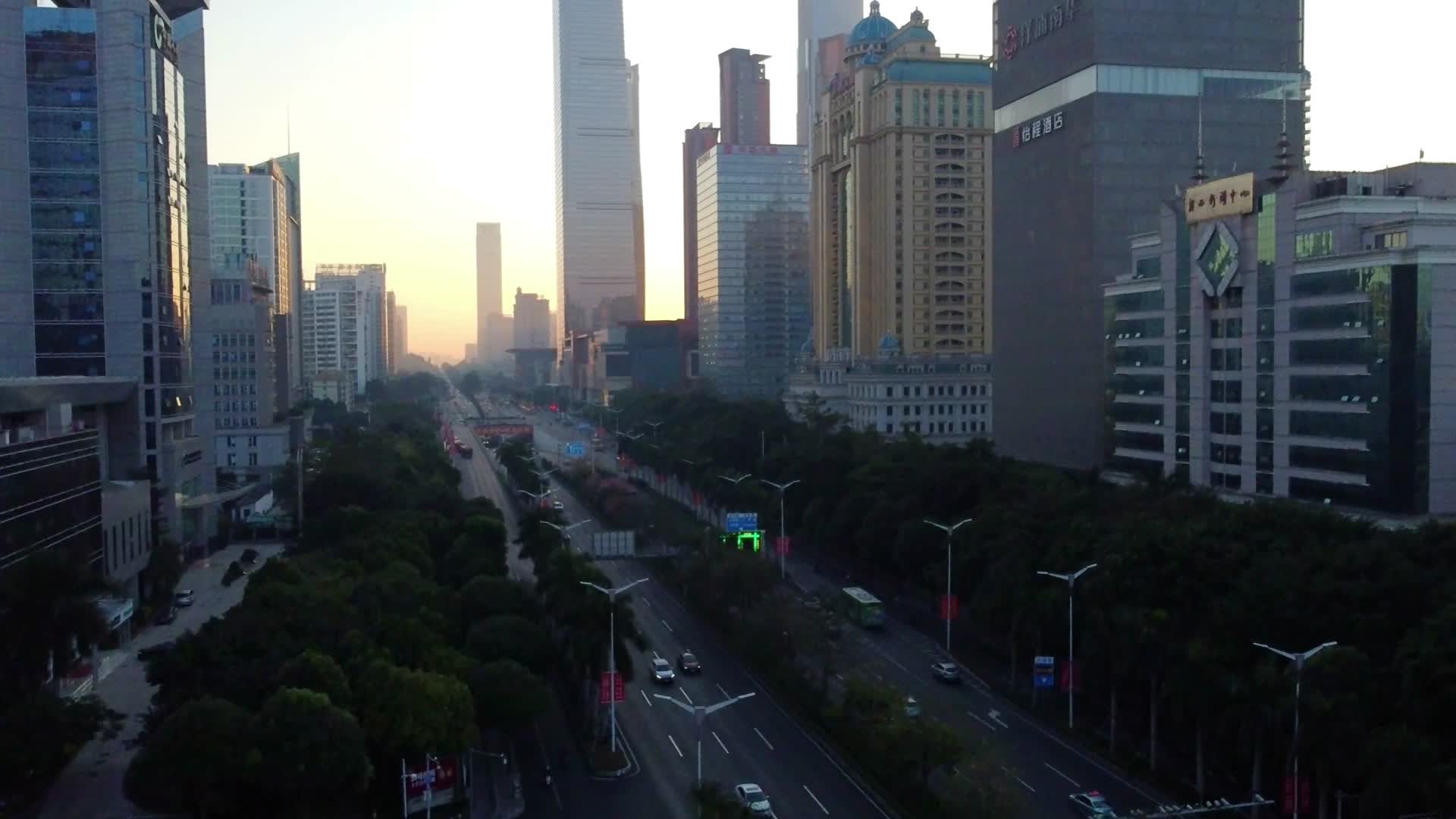 城市大道日出视频的预览图