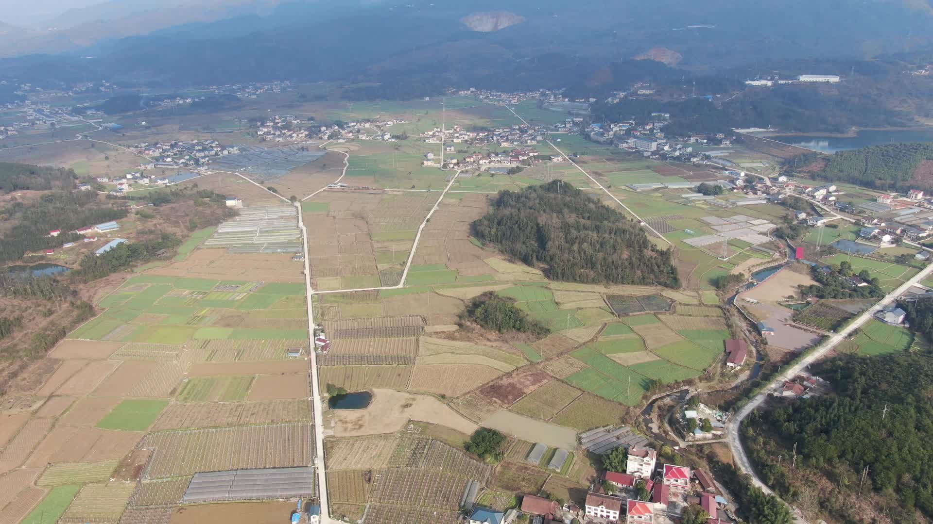 美丽乡村田园农业种植基地4K航拍视频的预览图