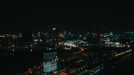 湖北武汉夜景黑金调色4K航拍视频的预览图