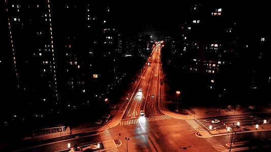 夜晚城市街道视频的预览图
