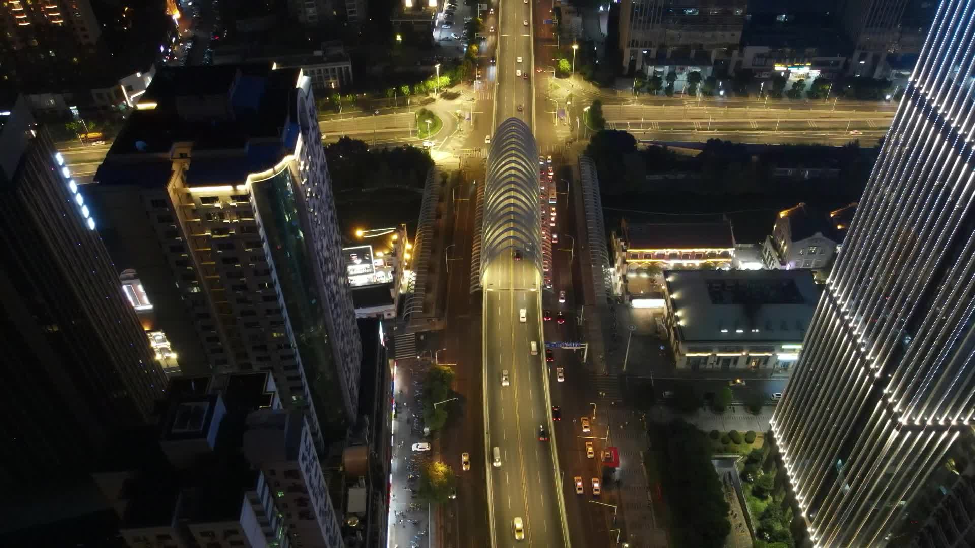 湖北武汉城市夜景交通航拍视频的预览图