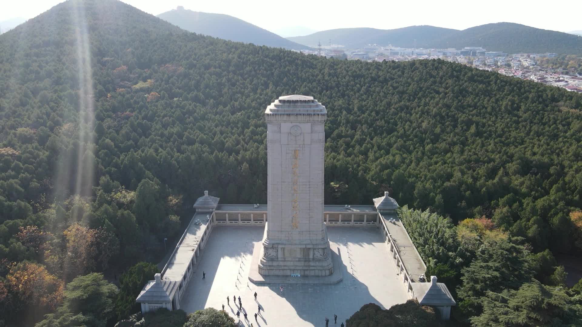 航拍江苏徐州淮海战役纪念碑4A景区视频的预览图
