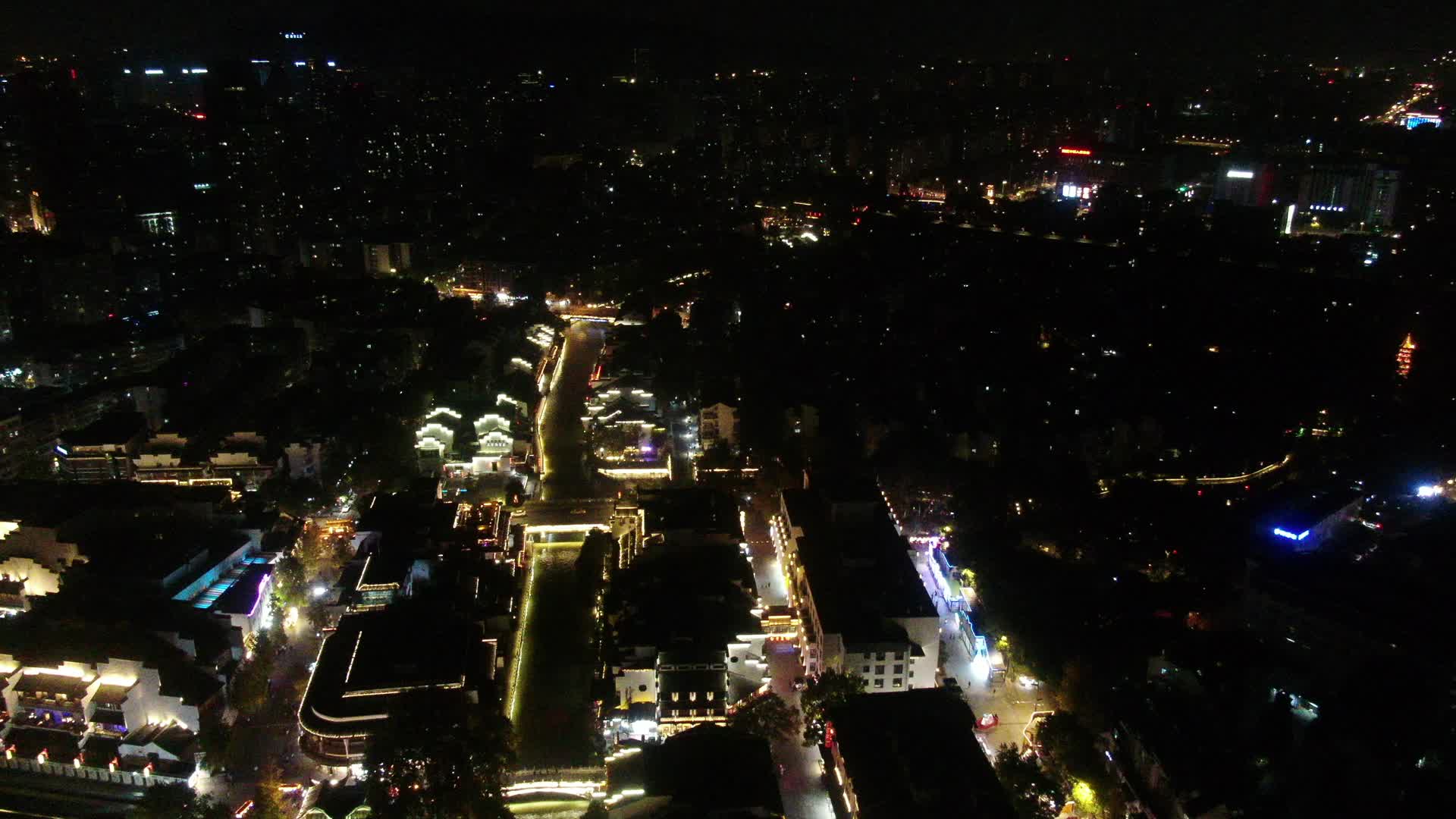 航拍江苏南宁秦淮河夫子庙5A景区夜景视频的预览图