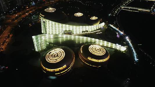 航拍河南会展中心郑州艺术中心夜景视频的预览图