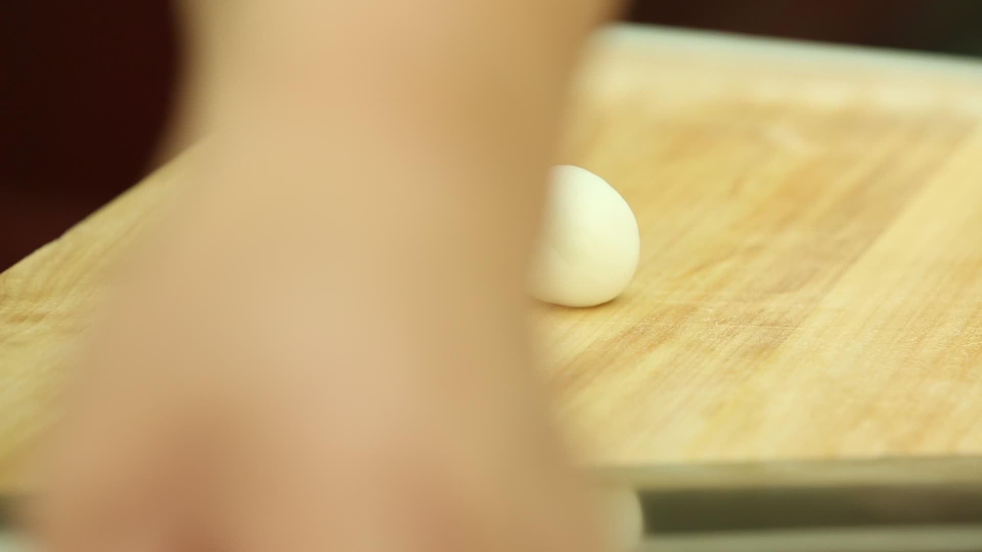 包子饺子擀面皮视频的预览图