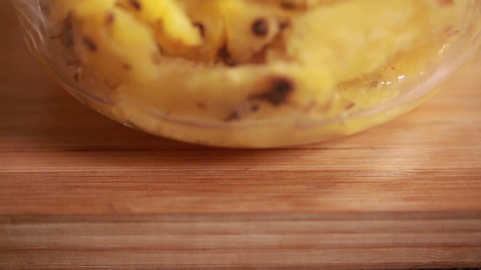 菠萝凤梨果肉食材视频的预览图
