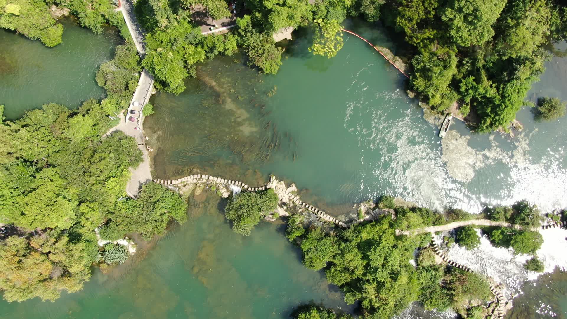 航拍贵阳花溪湿地公园视频的预览图