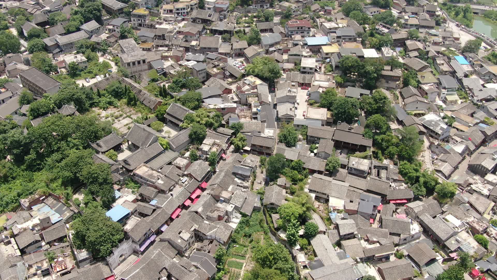 贵阳青岩古镇5A景区4K航拍视频的预览图