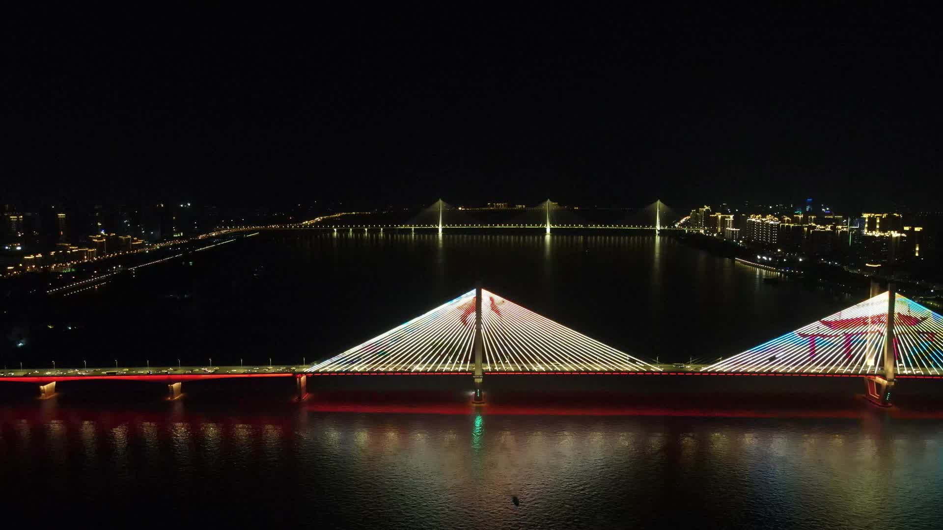航拍湖北武汉长江二桥夜景视频的预览图