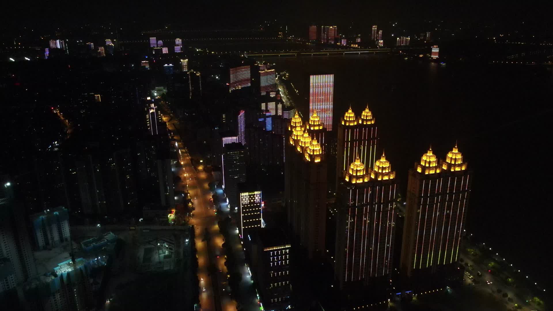 航拍湖北武汉武昌万达公馆夜景视频的预览图