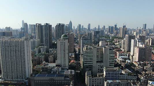 4K航拍湖北武汉城市建设城市高楼视频的预览图