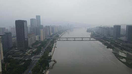 航拍福州闽江风光桥梁视频的预览图