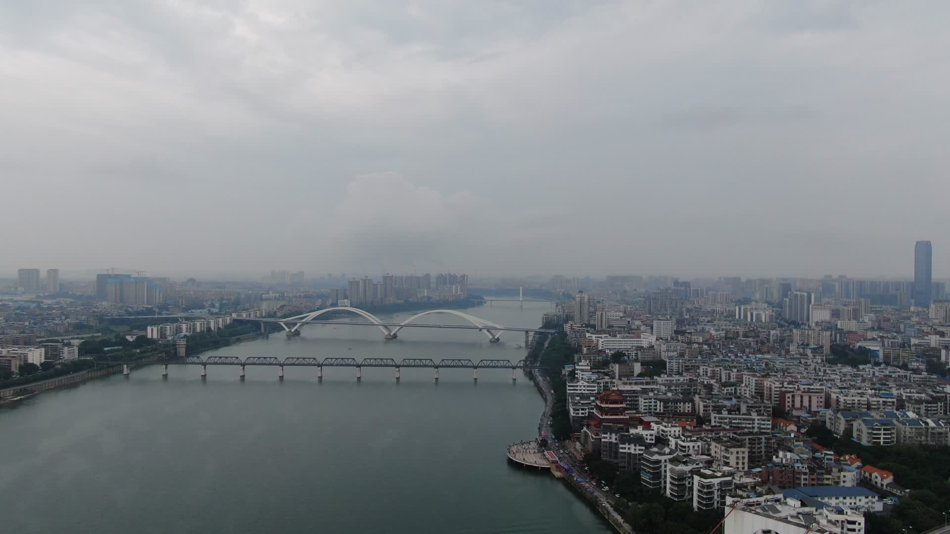 4K航拍广西柳州柳江城市风光视频的预览图