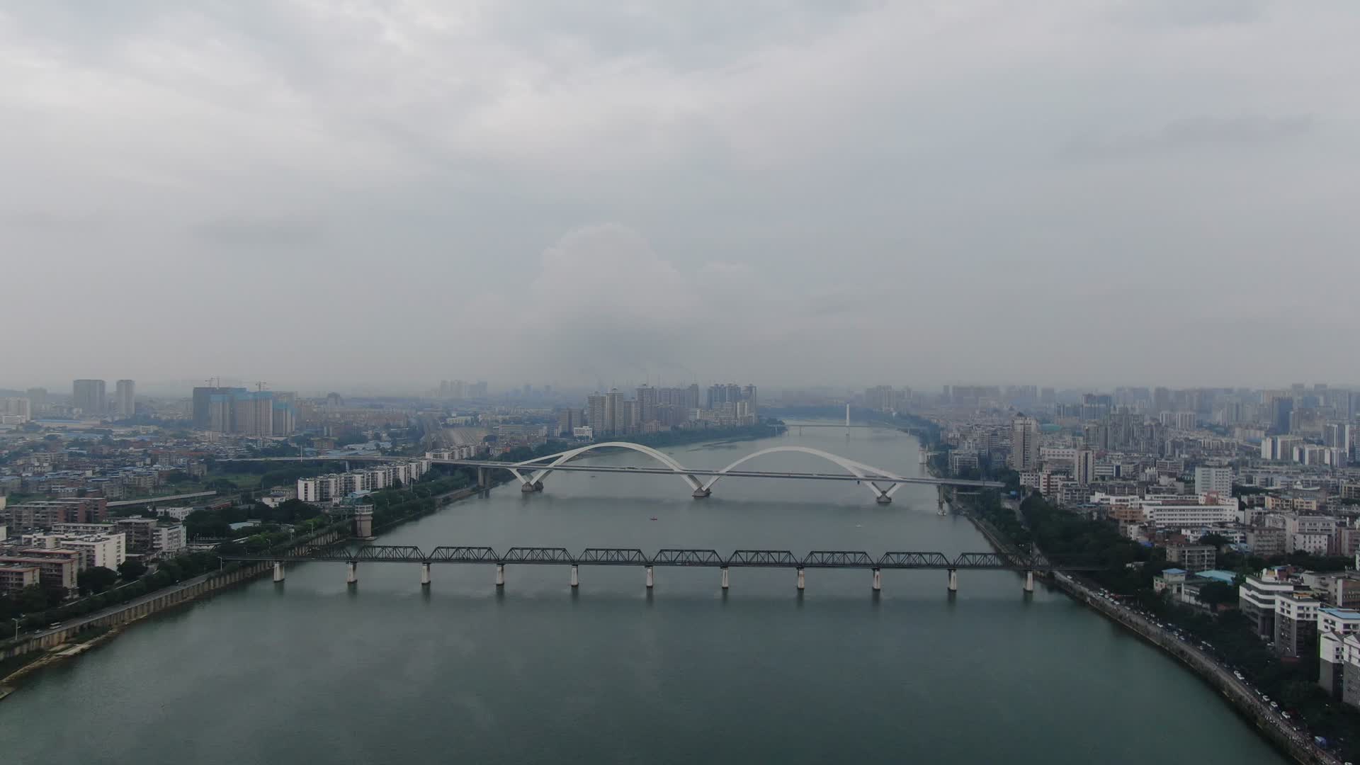 4K航拍广西柳州柳江文昌大桥视频的预览图