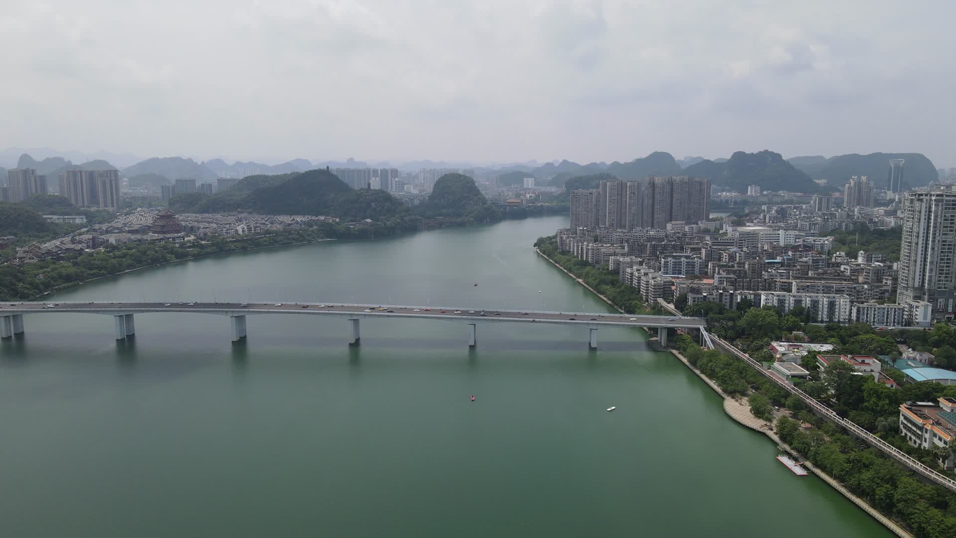 4K航拍广西柳州柳江文昌大桥视频的预览图