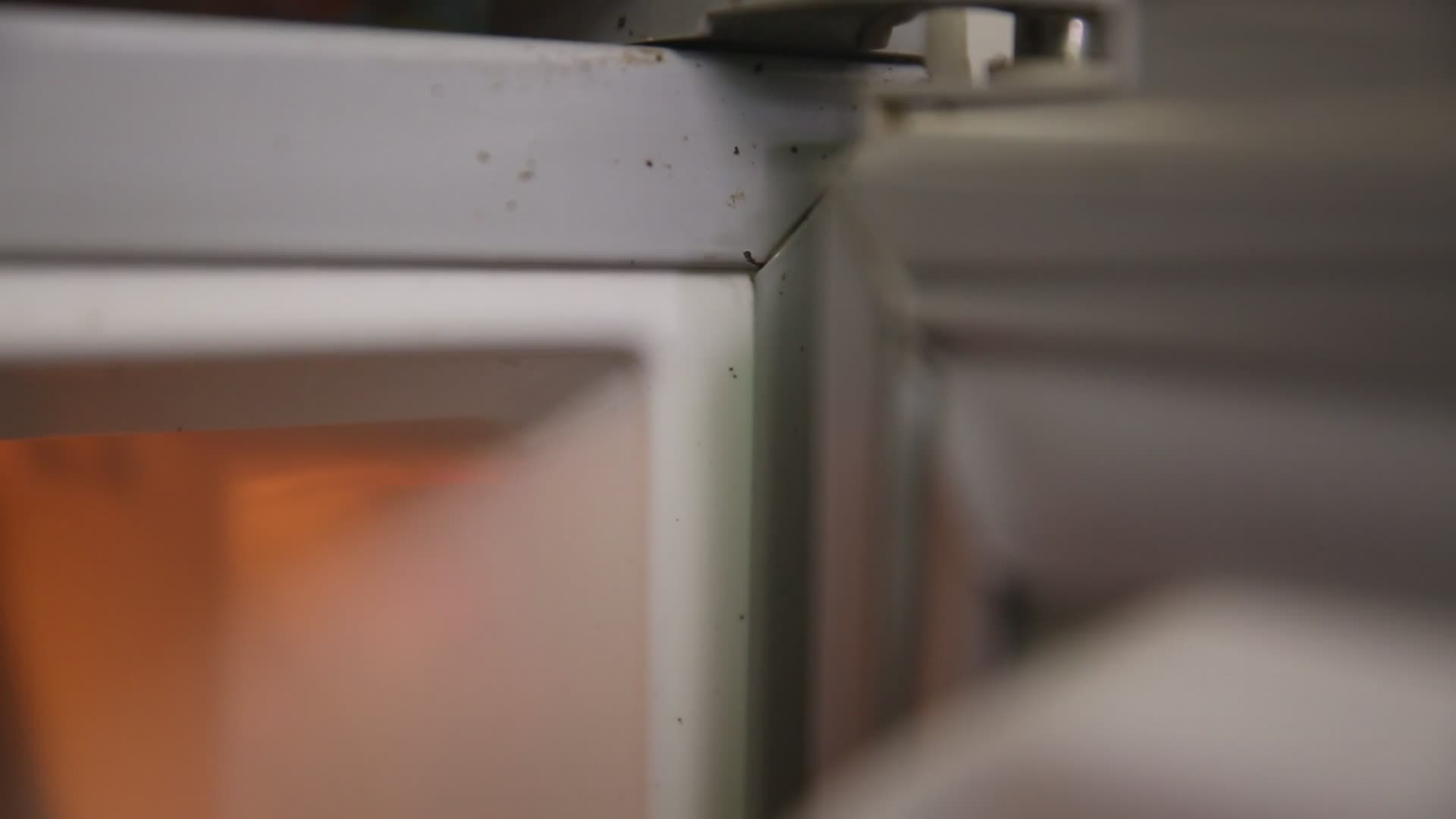 冷柜冰箱细菌滋生卫生死角采样视频的预览图