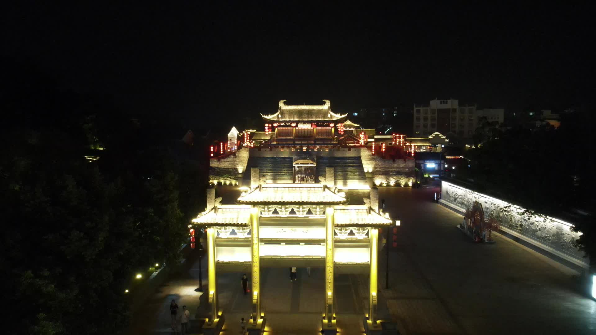 航拍江西赣州江南宋城夜景视频的预览图