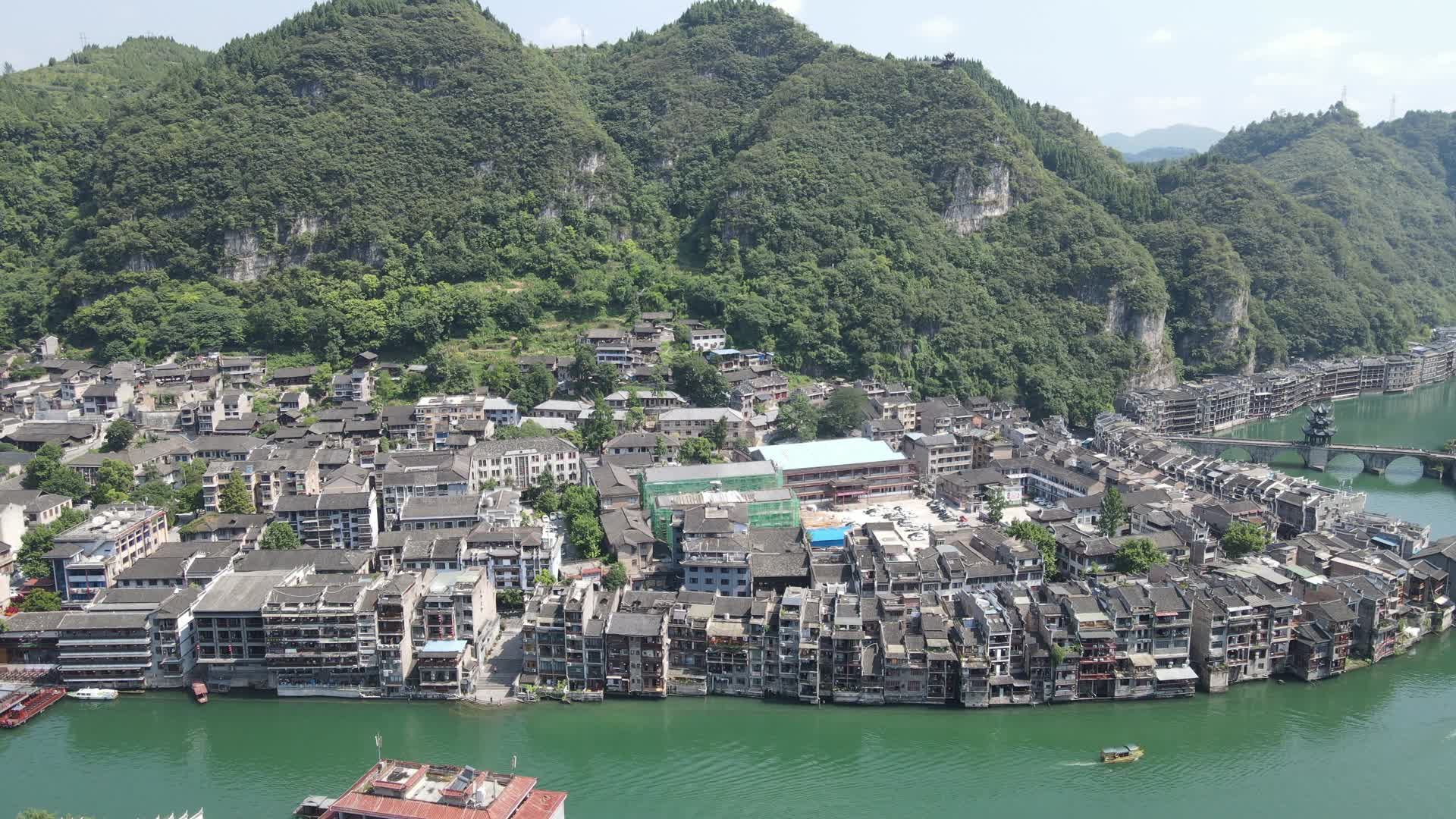 4K航拍贵州镇远古镇5A景区视频的预览图