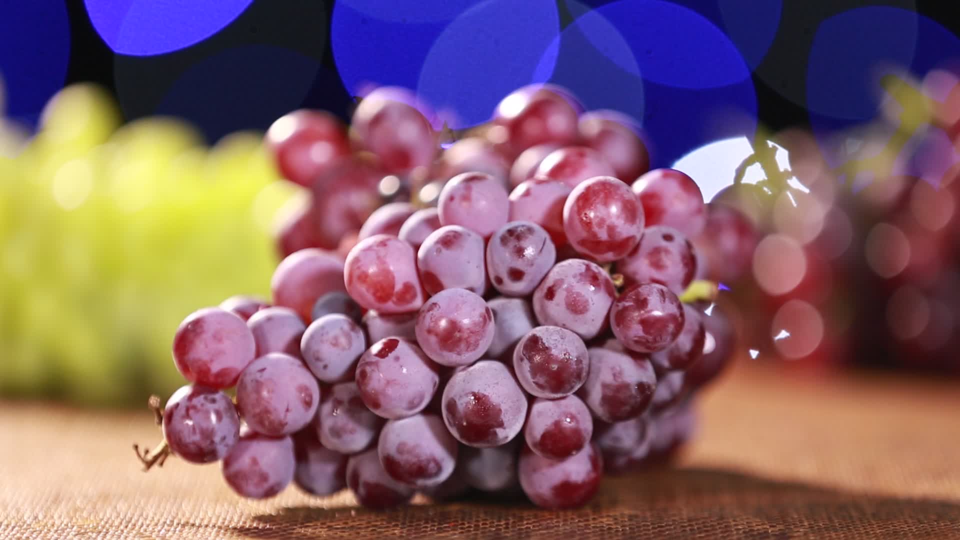 各种颜色不同品种的葡萄视频的预览图