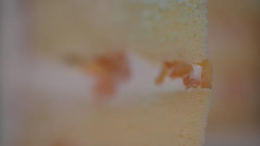 奶油水果生日蛋糕视频的预览图