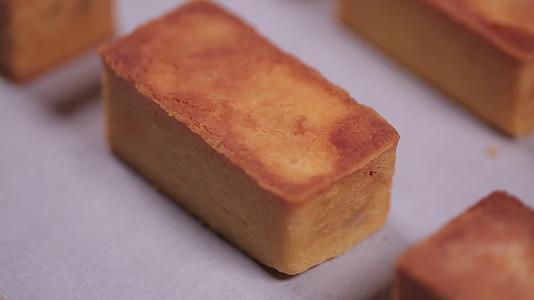 台湾小吃糕点甜品凤梨酥视频的预览图