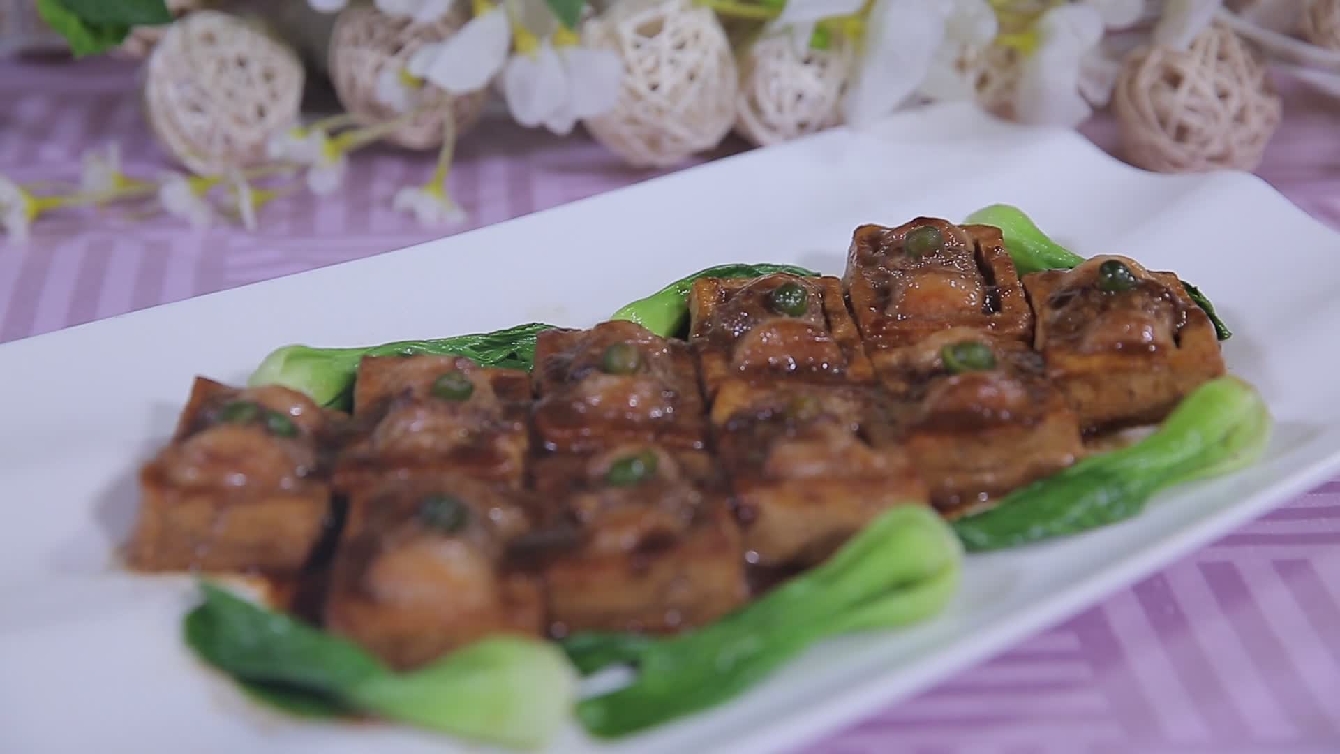 中华美食鲜虾酿豆腐视频的预览图