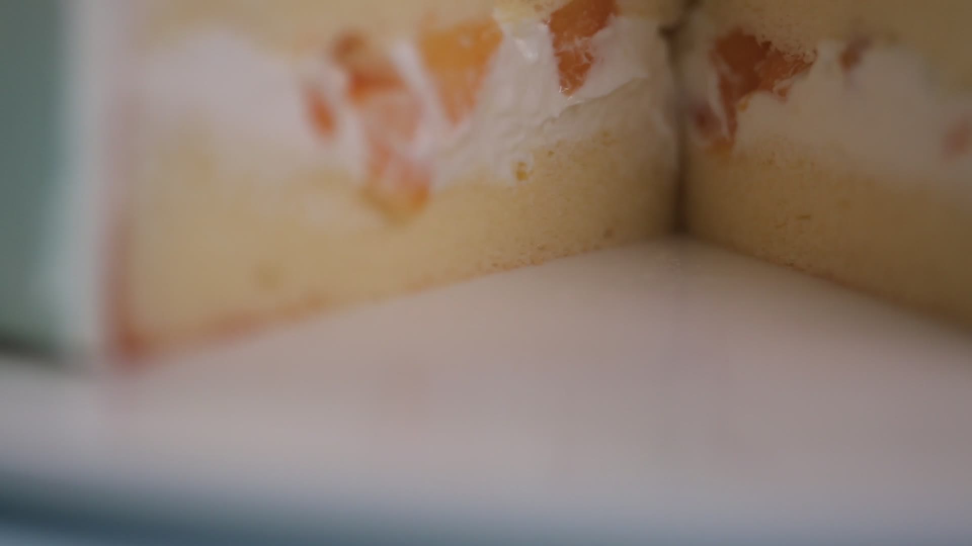 网红桃子水蜜桃蛋糕视频的预览图