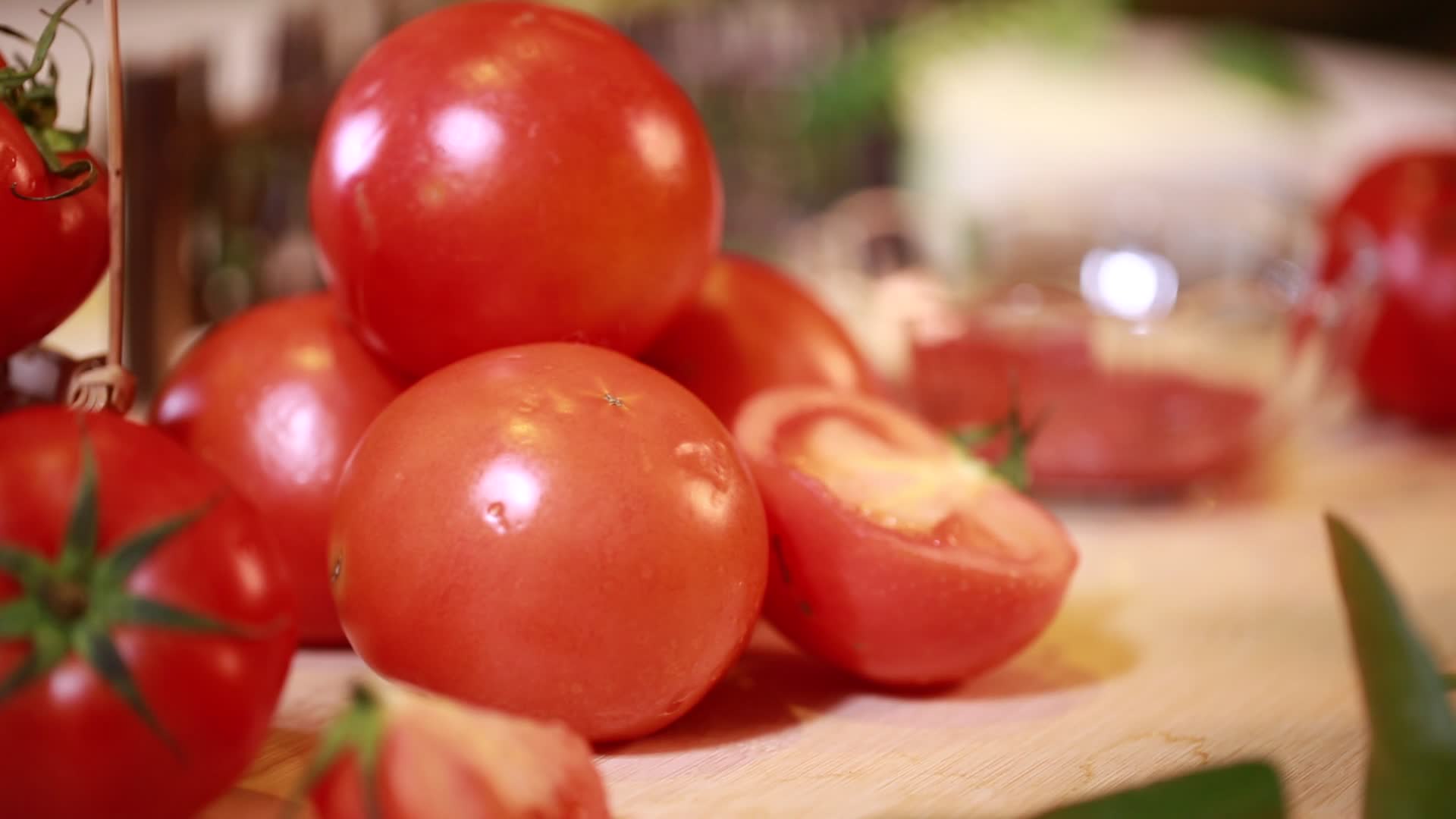 夏季蔬菜西红柿番茄视频的预览图