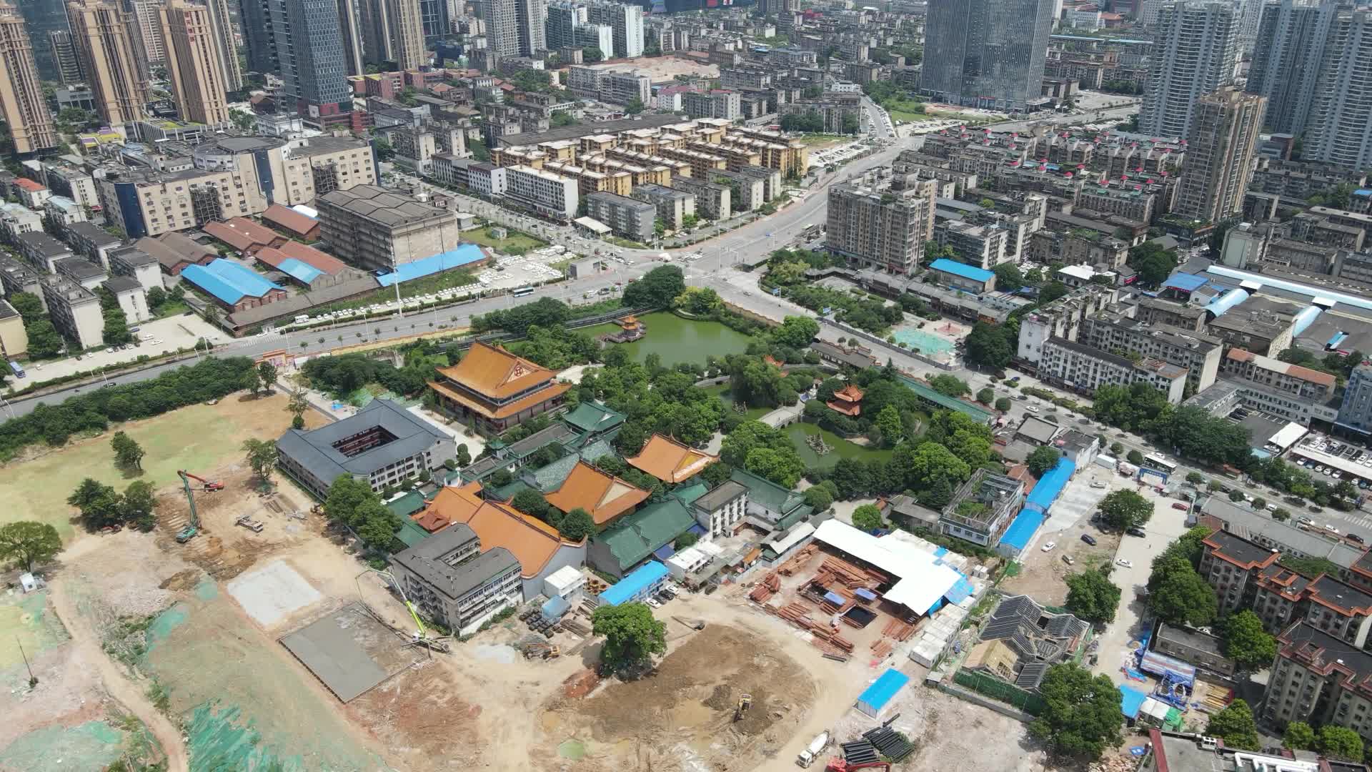 湖南长沙开福寺古建筑地标建筑航拍视频的预览图