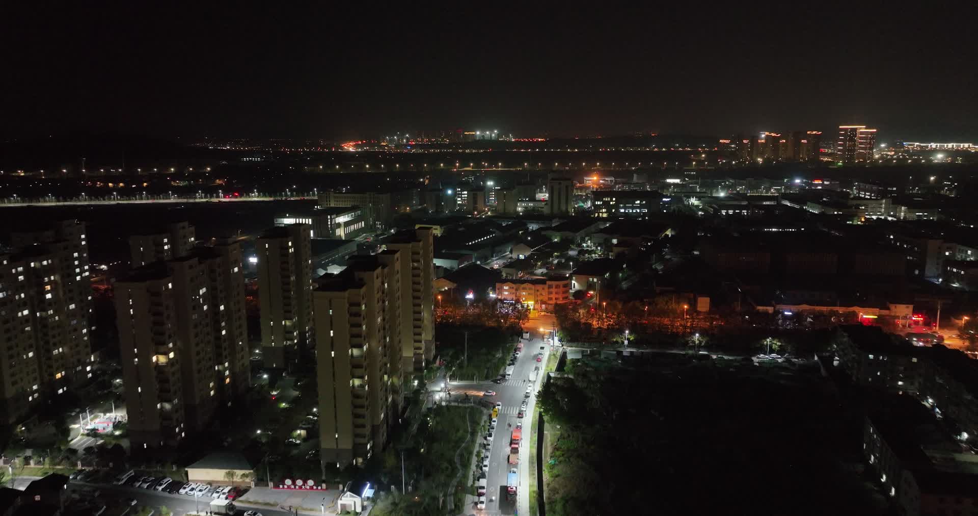 南京江宁住宅楼工业园夜景航拍4K实拍视频视频的预览图