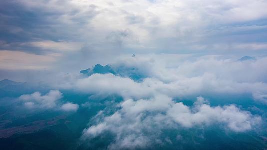 蓝天白云延时摄影风景视频的预览图
