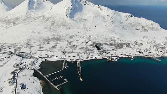4K航拍北欧特罗姆瑟雪景视频的预览图