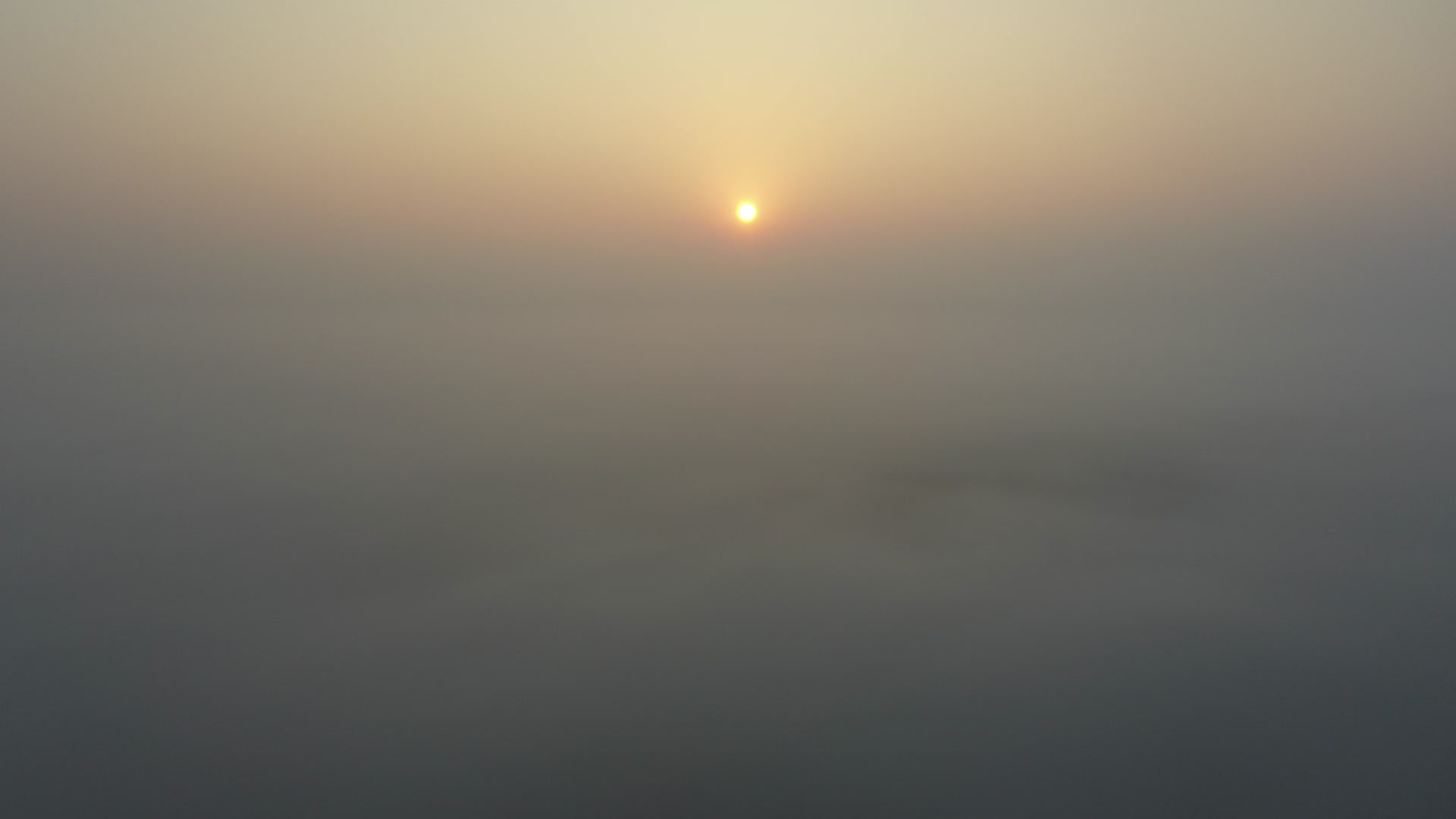 日出太阳唯美景色航拍高清素材视频的预览图
