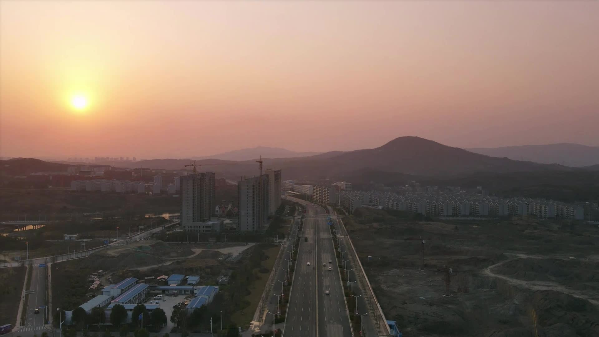 日落下的城市视频的预览图