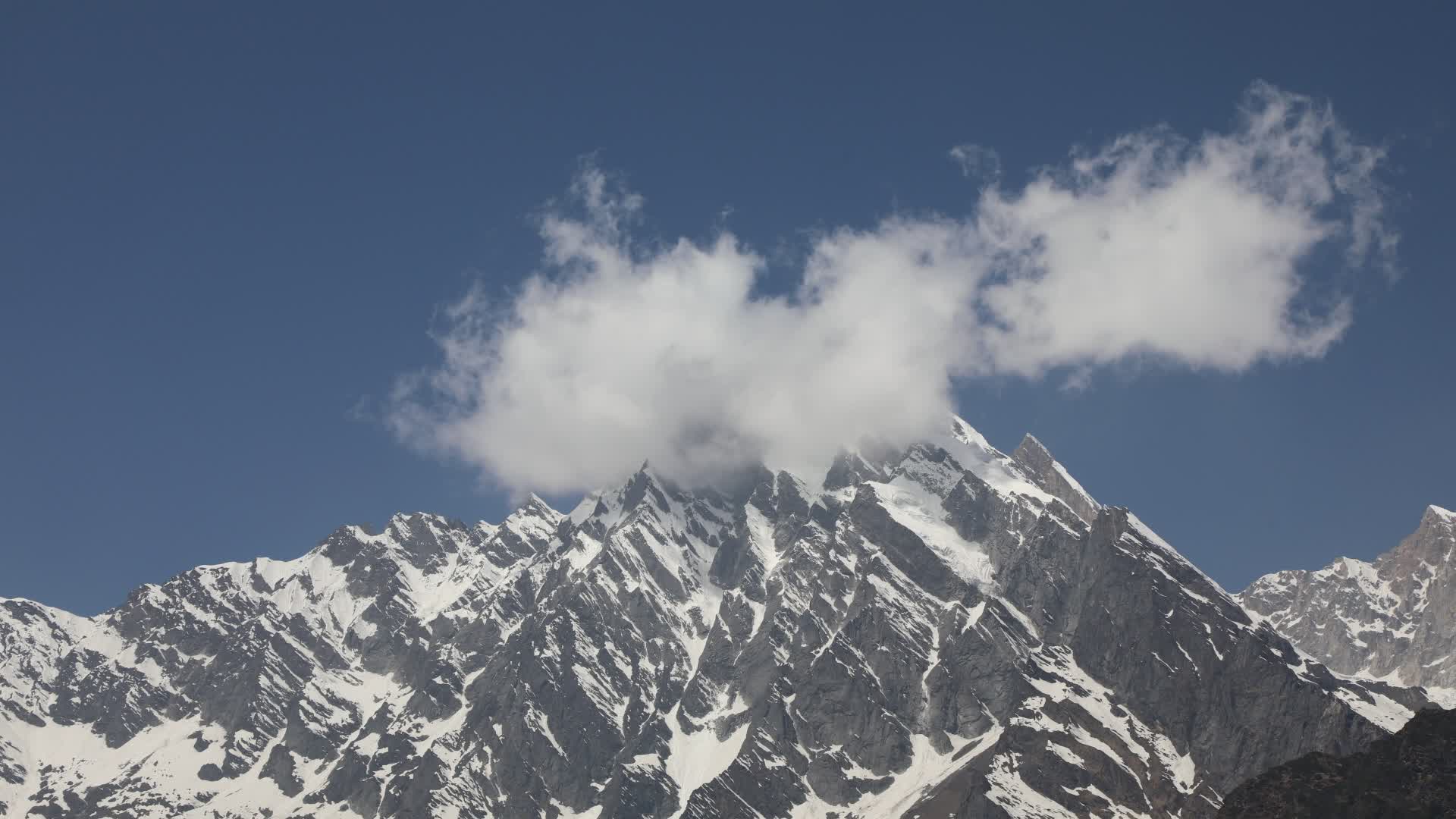 西藏日喀则吉隆县风光视频的预览图