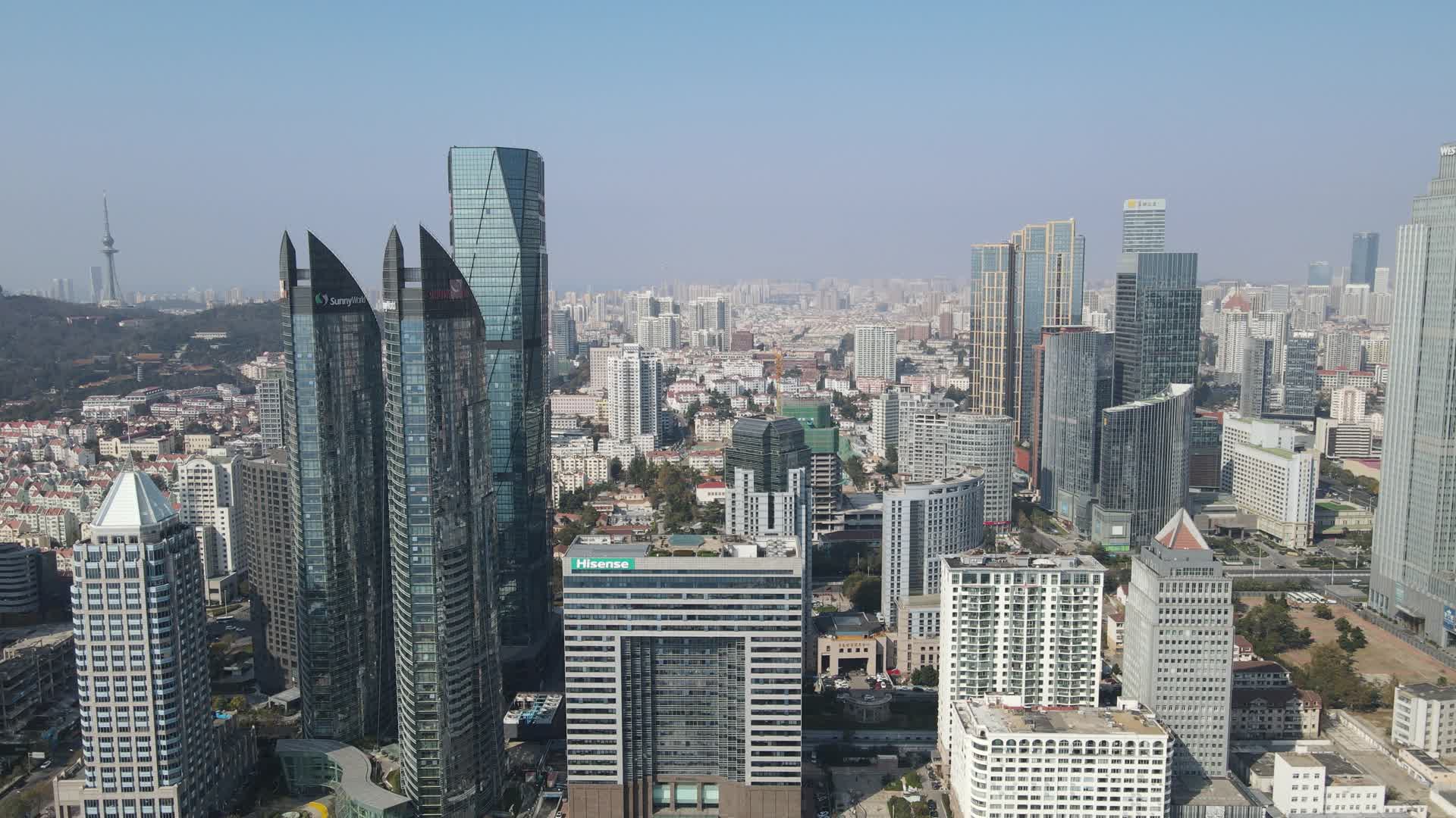 航拍山东青岛城市商务建筑高楼大厦视频的预览图
