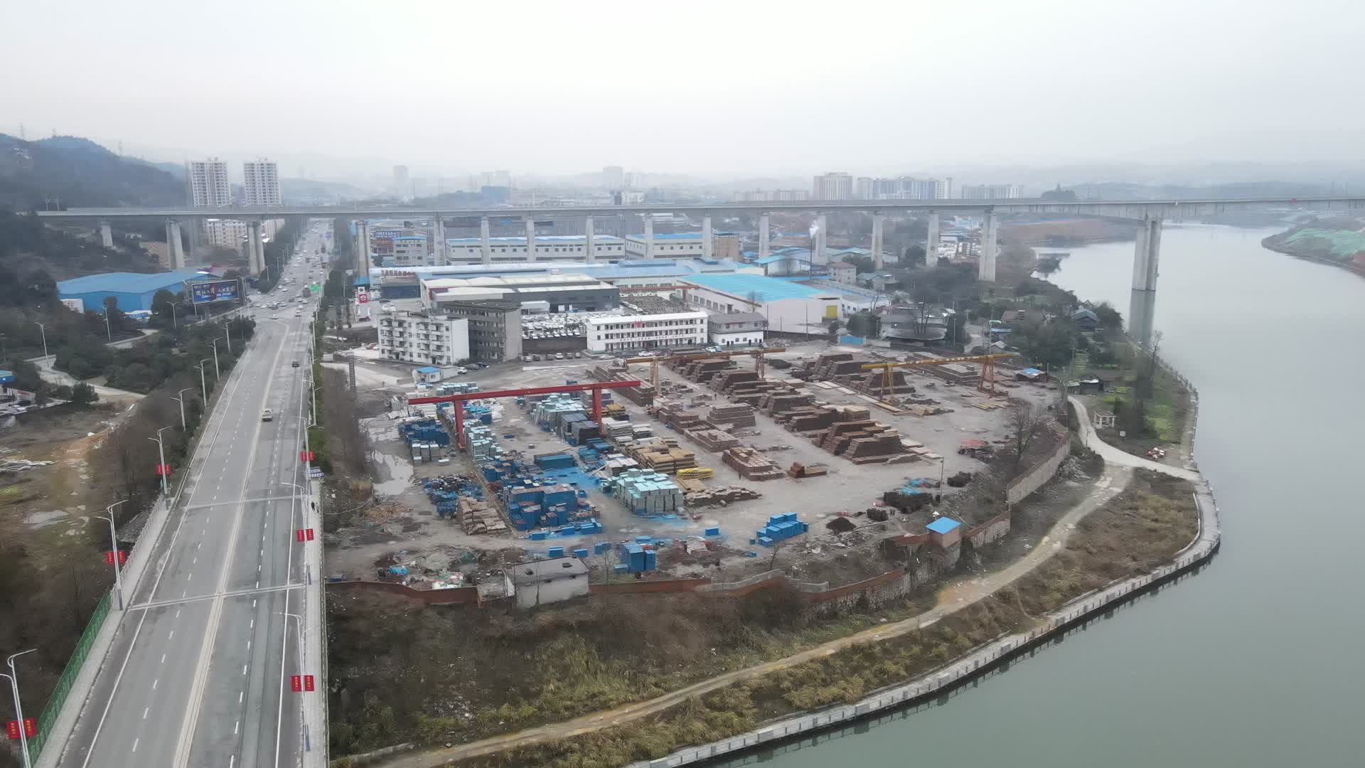 航拍城市工厂工业生产视频的预览图