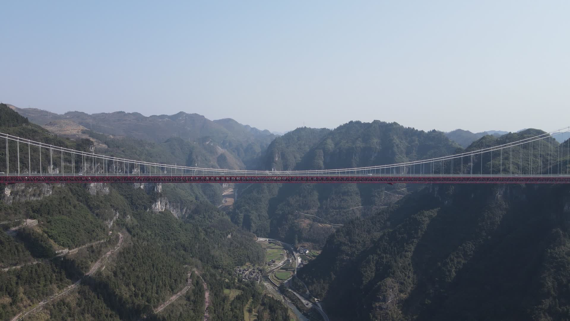 湖南湘西矮寨大桥航拍视频的预览图