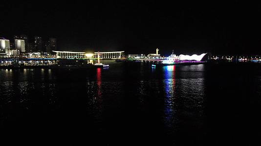 航拍青海奥帆基地夜景视频的预览图
