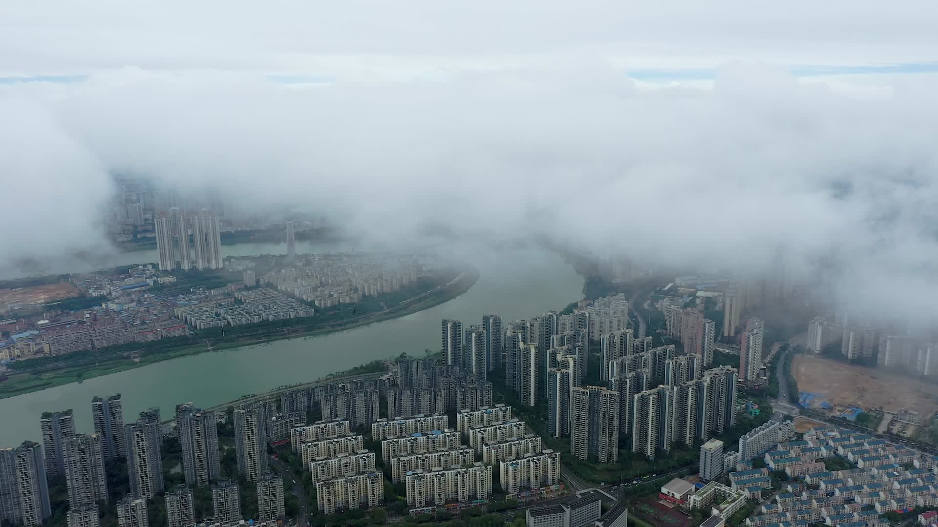 4K航拍邕江云海视频的预览图