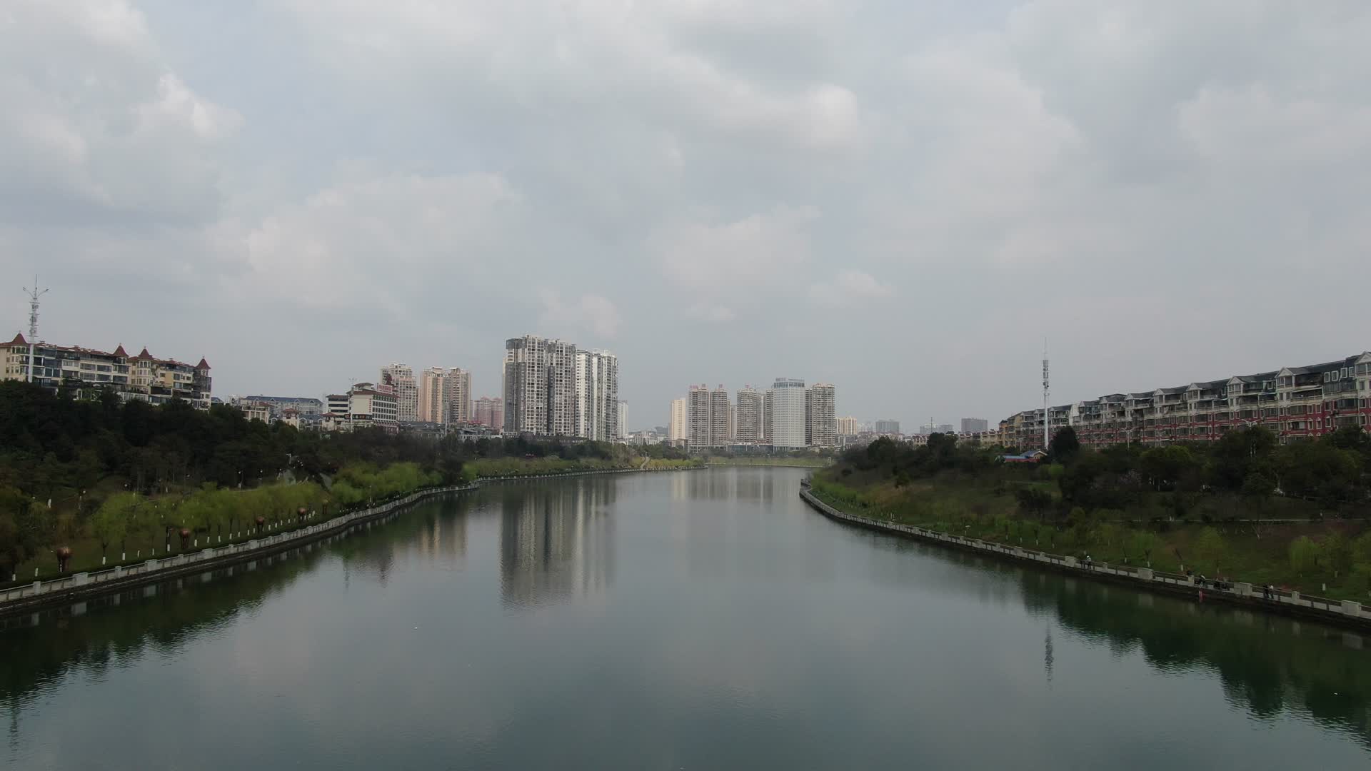湖南怀化舞水河4K航拍视频的预览图
