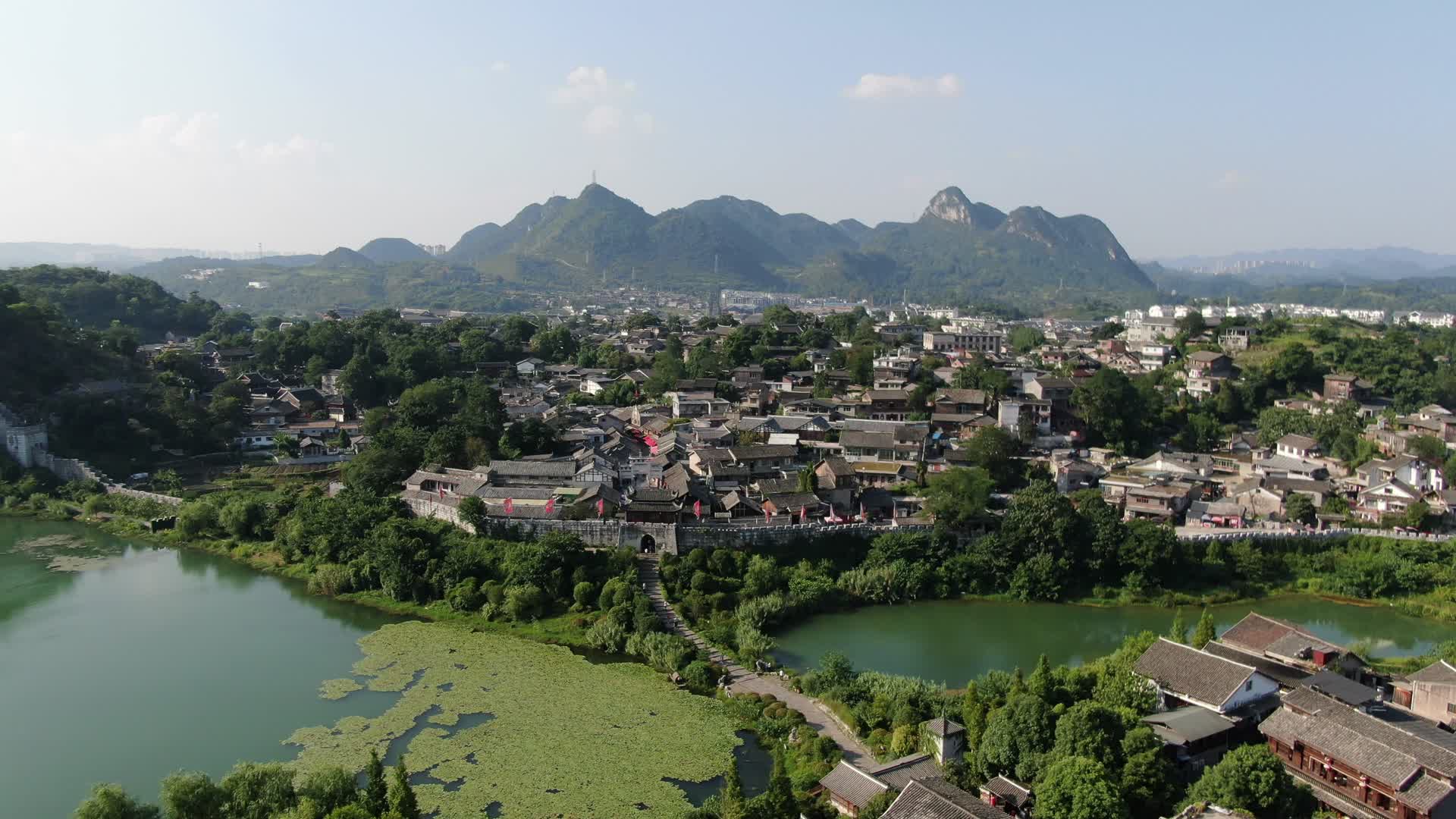 贵州青岩古镇5A景区航拍视频的预览图