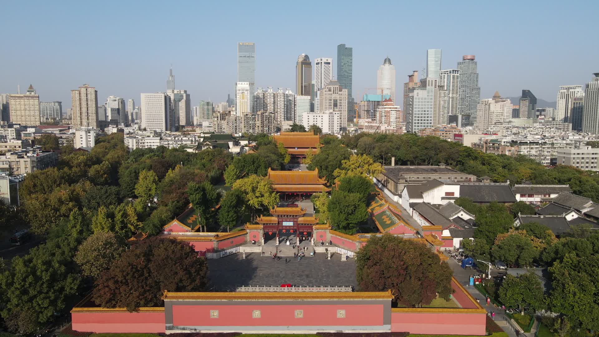 航拍江苏南京城市地标建筑视频的预览图